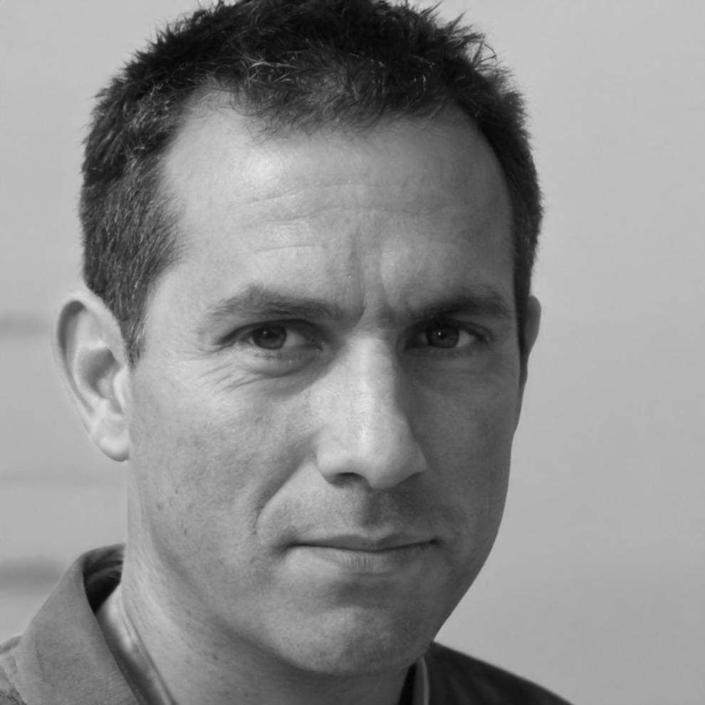 Ritratto professionale di Davide Santoro